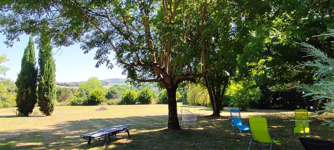 Bed and Breakfast Domaine Les Garrigues Puygaillard-de-Quercy Exteriér fotografie